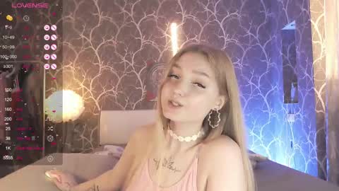 Snapshot of miamiameow chatting on May 8, 2026, 4:45 pm Mia online show from May 8, 2026, 4:45 pm
