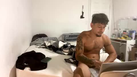 Snapshot of miamiclos1 chatting on February 28, 2026, 2:29 pm miamiclos1 online show from February 28, 2026, 2:29 pm