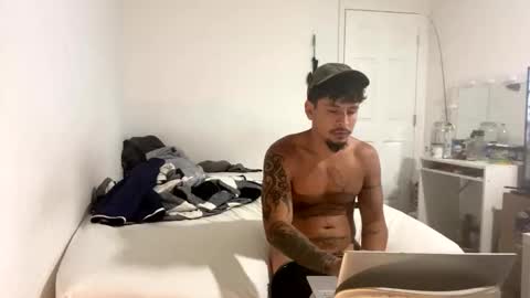 Snapshot of miamiclos1 chatting on March 12, 2026, 4:07 am miamiclos1 online show from March 12, 2026, 4:07 am