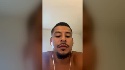 Snapshot of miamiclos1 chatting on August 2, 2026, 2:15 pm miamiclos1 online show from August 2, 2026, 2:15 pm