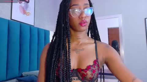 Snapshot of miamidnight1 chatting on May 6, 2026, 12:32 pm Mia online show from May 6, 2026, 12:32 pm