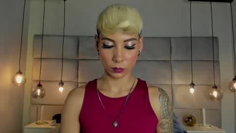 Mia Morgann online show from January 17, 2025, 5:08 pm