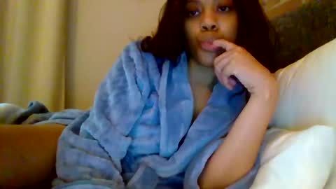 Snapshot of miamuffin8 chatting on September 22, 2025, 2:08 pm MiaMuffn online show from September 22, 2025, 2:08 pm