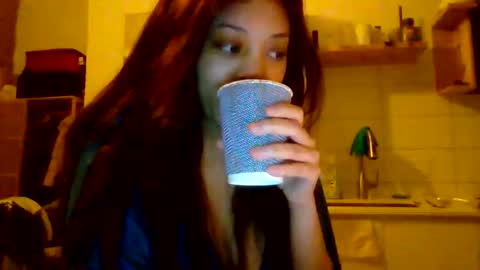 MiaMuffn online show from April 8, 2026, 3:17 am