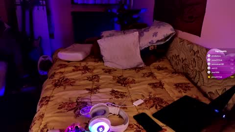 Snapshot of miaowhowl chatting on January 16, 2025, 4:38 am Kristien online show from January 16, 2025, 4:38 am