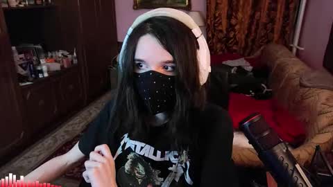 Snapshot of miaowhowl chatting on November 15, 2025, 5:31 pm Kristien online show from November 15, 2025, 5:31 pm