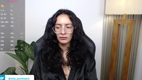 MIAPORTMANN online show from March 31, 2026, 9:21 am