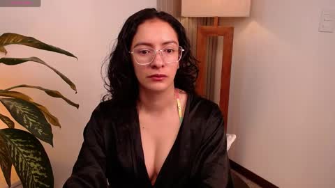 Snapshot of miaportman chatting on April 21, 2026, 9:04 am MIAPORTMANN online show from April 21, 2026, 9:04 am