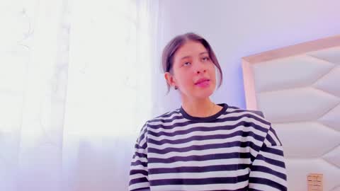 Sweetie Mia online show from January 24, 2025, 3:24 pm