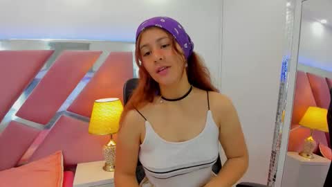 Sweetie Mia online show from November 18, 2025, 1:15 pm