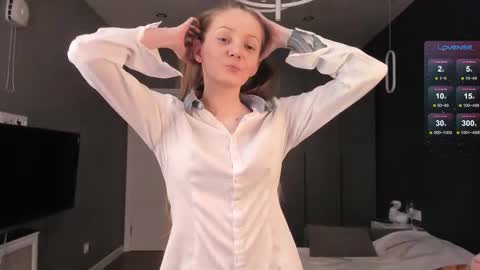 Snapshot of miasana chatting on October 15, 2025, 2:50 pm Mia online show from October 15, 2025, 2:50 pm