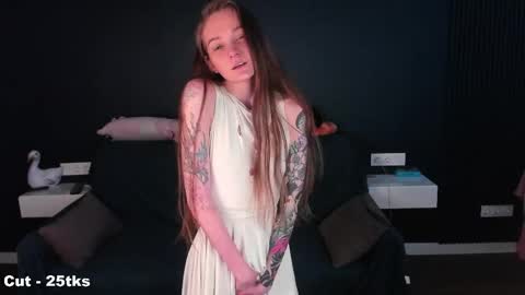 Snapshot of miasana chatting on May 16, 2026, 2:38 pm Mia online show from May 16, 2026, 2:38 pm