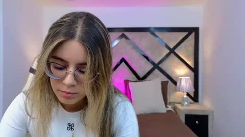 Mia online show from July 28, 2026, 8:12 pm