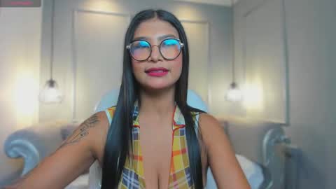 Mia  online show from March 4, 2026, 3:01 am