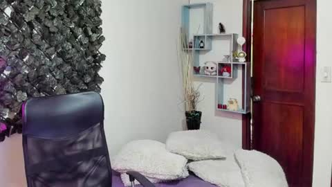miasmith_7 online show from July 24, 2026, 8:07 pm