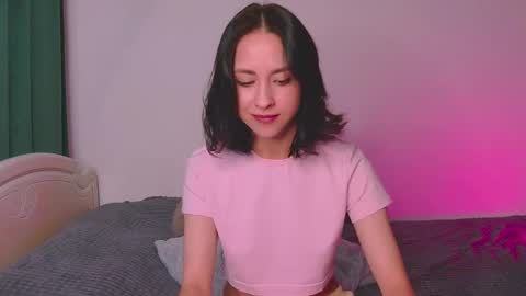 Mia online show from September 11, 2025, 6:46 am