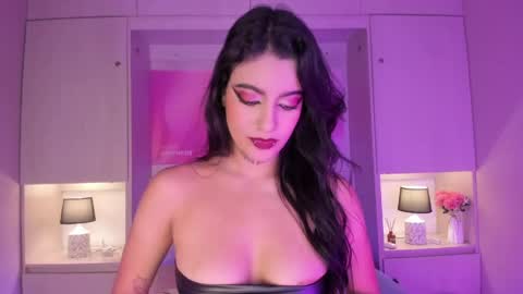 miaturnerr_ online show from May 22, 2026, 4:19 am