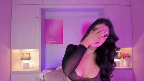 miaturnerr_ online show from May 23, 2026, 4:18 am