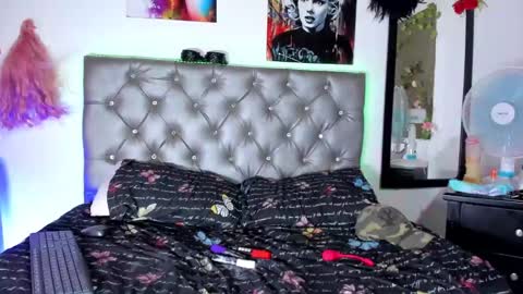 Snapshot of miautena chatting on January 17, 2025, 10:23 pm Mariana online show from January 17, 2025, 10:23 pm