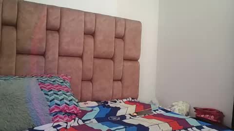 MIA VANESSA online show from July 18, 2026, 7:39 pm