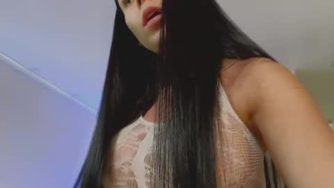 Snapshot of miavero chatting on January 22, 2025, 4:02 pm Mia online show from January 22, 2025, 4:02 pm