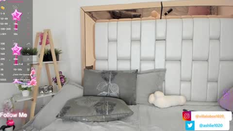 Mia Villalobos online show from January 4, 2025, 1:31 pm