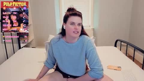 Snapshot of miawallace__ chatting on May 14, 2026, 1:40 pm Mia online show from May 14, 2026, 1:40 pm