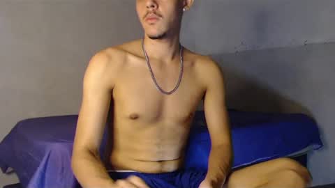 micaelrian777 online show from February 25, 2025, 1:09 am