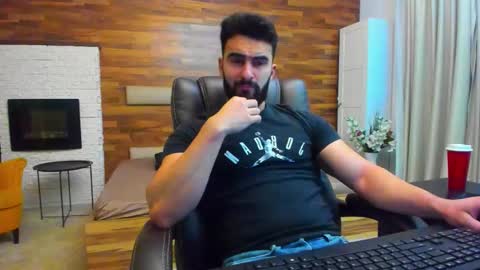 Snapshot of micahlane chatting on December 4, 2025, 5:50 am MicahLane online show from December 4, 2025, 5:50 am