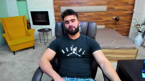 Snapshot of micahlane chatting on December 14, 2025, 4:12 pm MicahLane online show from December 14, 2025, 4:12 pm