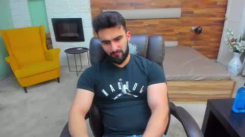 Snapshot of micahlane chatting on December 19, 2025, 5:14 am MicahLane online show from December 19, 2025, 5:14 am