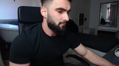 Snapshot of micahlane chatting on April 16, 2026, 5:08 am MicahLane online show from April 16, 2026, 5:08 am