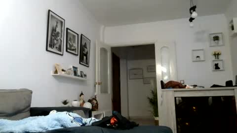 MILO MIAMI online show from July 26, 2026, 9:21 pm