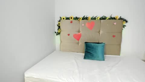 Micky and Sharon online show from February 21, 2025, 2:28 am