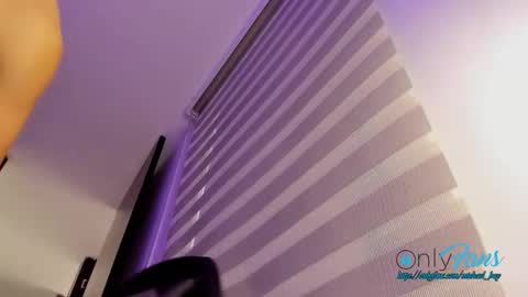 Snapshot of michael_boy88_ chatting on November 18, 2025, 7:29 pm Michael Boy online show from November 18, 2025, 7:29 pm