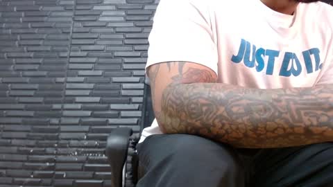 Snapshot of michael_daviss1 chatting on January 14, 2025, 12:56 pm Michael Daviss online show from January 14, 2025, 12:56 pm