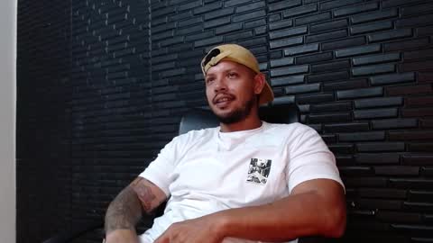 Snapshot of michael_daviss1 chatting on February 12, 2025, 6:09 pm Michael Daviss online show from February 12, 2025, 6:09 pm