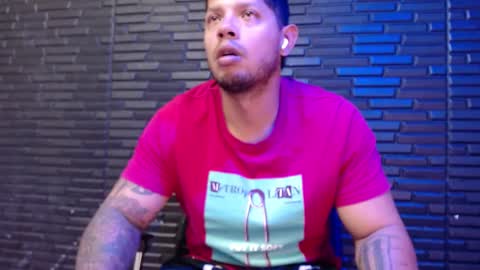 Snapshot of michael_daviss1 chatting on March 5, 2025, 5:18 pm Michael Daviss online show from March 5, 2025, 5:18 pm