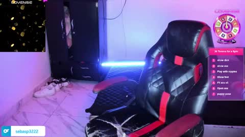 michael independent model  online show from January 25, 2025, 11:43 pm