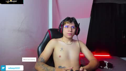 michael independent model  online show from November 3, 2025, 11:04 pm