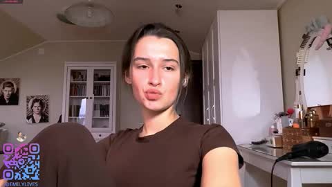 Snapshot of michael_pors chatting on February 15, 2026, 2:14 pm Emily online show from February 15, 2026, 2:14 pm