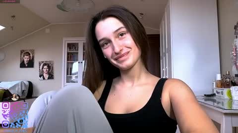 Snapshot of michael_pors chatting on April 1, 2026, 2:14 pm Emily online show from April 1, 2026, 2:14 pm