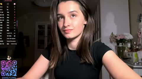 Snapshot of michael_pors chatting on April 10, 2026, 6:34 pm Emily online show from April 10, 2026, 6:34 pm