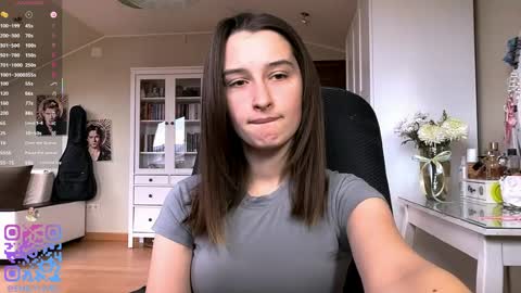 Snapshot of michael_pors chatting on April 12, 2026, 2:11 pm Emily online show from April 12, 2026, 2:11 pm