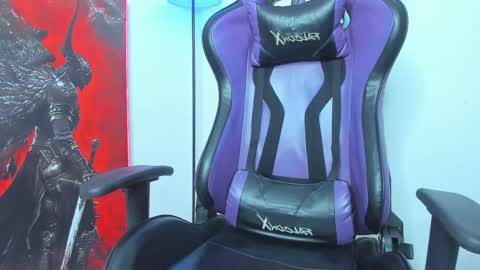 Snapshot of michael_twink18 chatting on May 4, 2026, 4:25 pm Michael online show from May 4, 2026, 4:25 pm