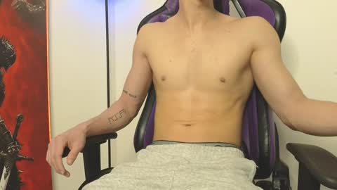 Snapshot of michael_twink18 chatting on May 16, 2026, 3:44 pm Michael online show from May 16, 2026, 3:44 pm