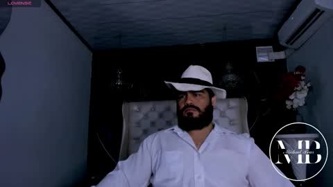 Snapshot of michaelbear_ chatting on February 7, 2026, 12:09 pm Michael online show from February 7, 2026, 12:09 pm