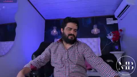 Snapshot of michaelbear_ chatting on February 22, 2026, 12:04 pm Michael online show from February 22, 2026, 12:04 pm