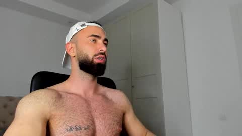 MichaelEvansx online show from March 27, 2026, 9:36 pm