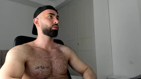 MichaelEvansx online show from March 31, 2026, 9:26 pm